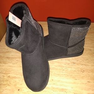 Juicy Couture Black Fur Lined Rhinestone Studded Boots Size 9 used twice no tags